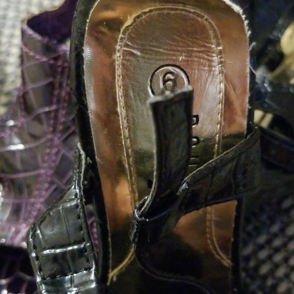 Shoes - Picture 6 of 6